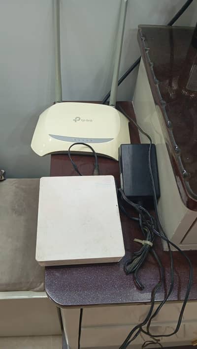 TP LINK USED ROUTER ALL OK CONDITION WORKING