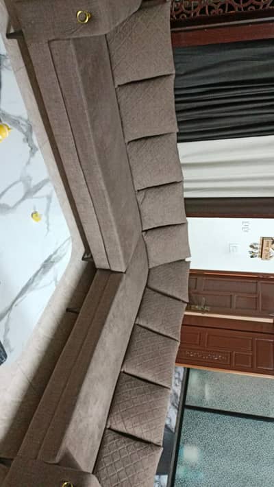 L Shape Sofa Set – Modern Design – Excellent Condition