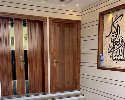 Gorgeous 5 Marla House For sale Available In Central Park - Block A1