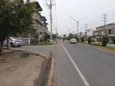 Get A 10 Marla Residential Plot For sale In Central Park - Block C