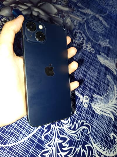 Apple iPhone 13