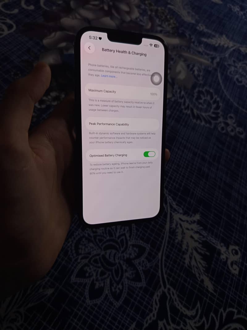 Apple iPhone 13 6