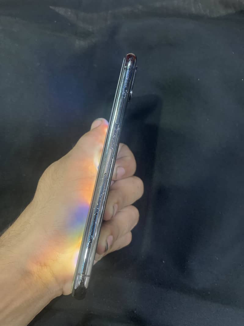 Apple iPhone X 0