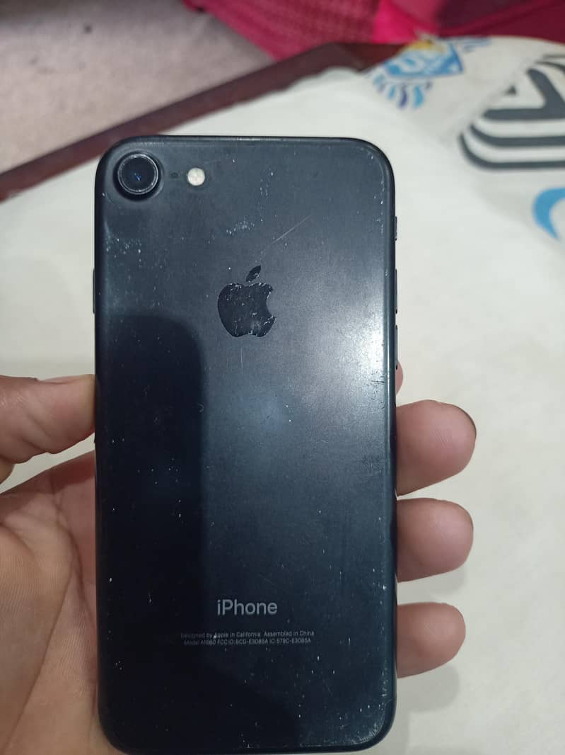 Apple iPhone 7 2