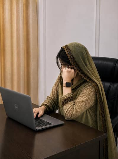 Social Media Job for Girls