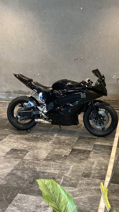 Suzuki Gxsr 400cc Orignal convert into R6