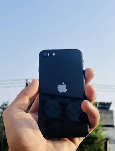 iphone SE 64GP Non Pta Condition 10/10 Lush phone ONE HAND USE