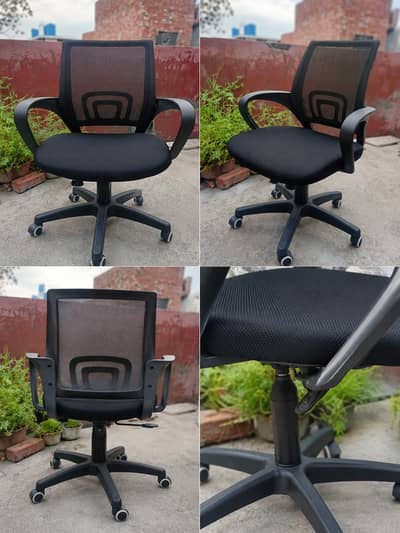 Ergonomic Mesh Office Chair | Like New | Adjustable Height  Other good