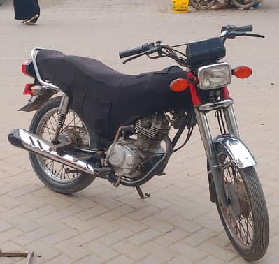 United 125 Model 2018 Red – Neat & Clean