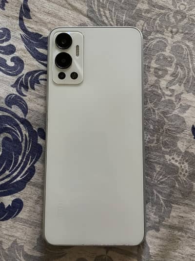 Infinix Hot 12