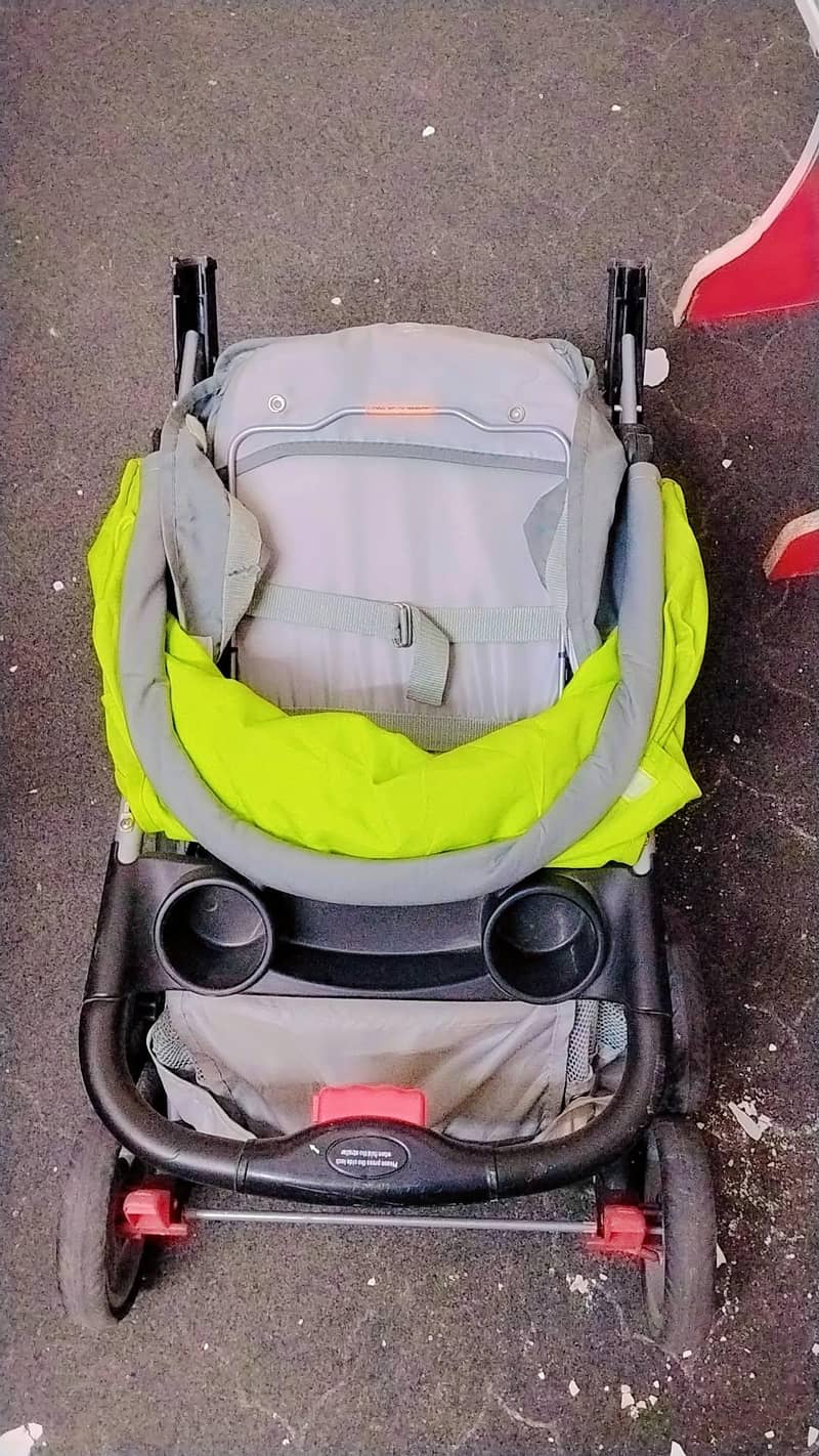 stroller/ pram 4