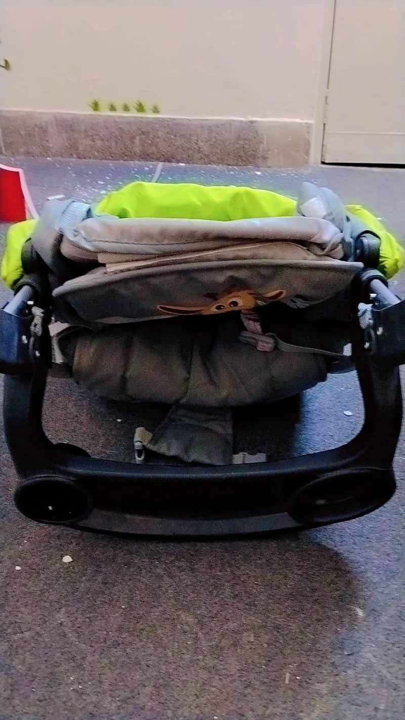 stroller/ pram 7