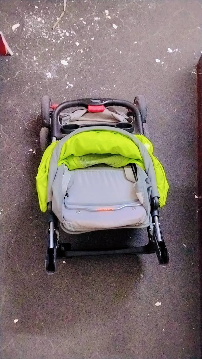 stroller/ pram 8