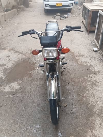 Honda 125 krachi