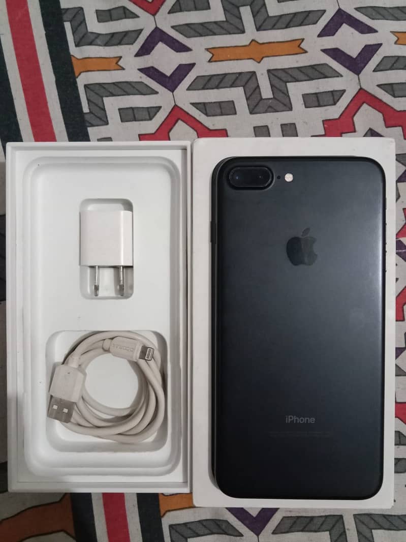 Apple iPhone 7 Plus 1