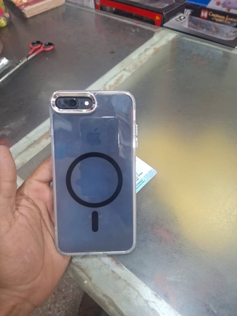 Apple iPhone 7 Plus 5