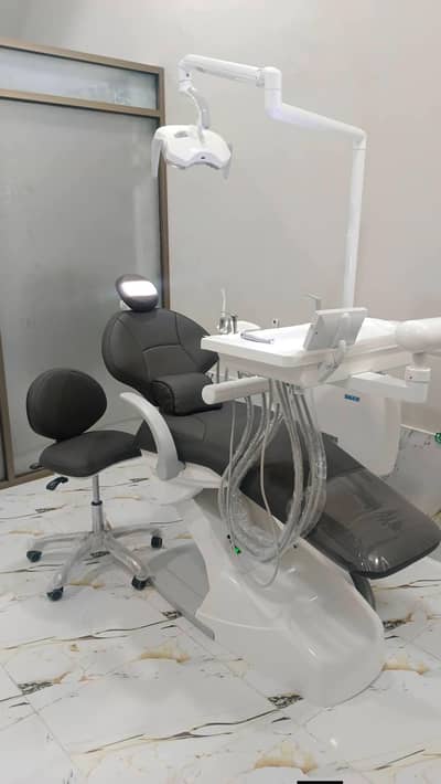 Dental assistant