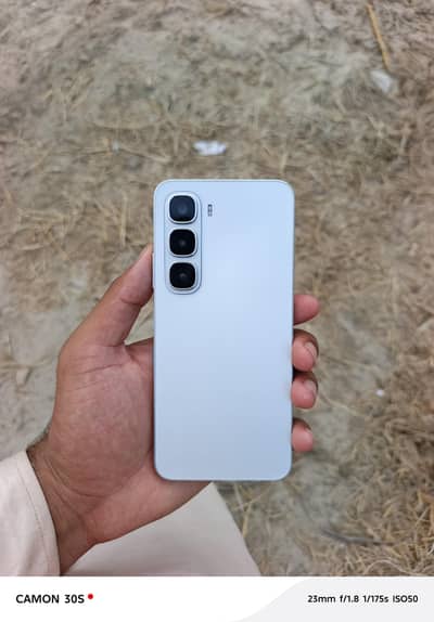 Infinix Hot 60i