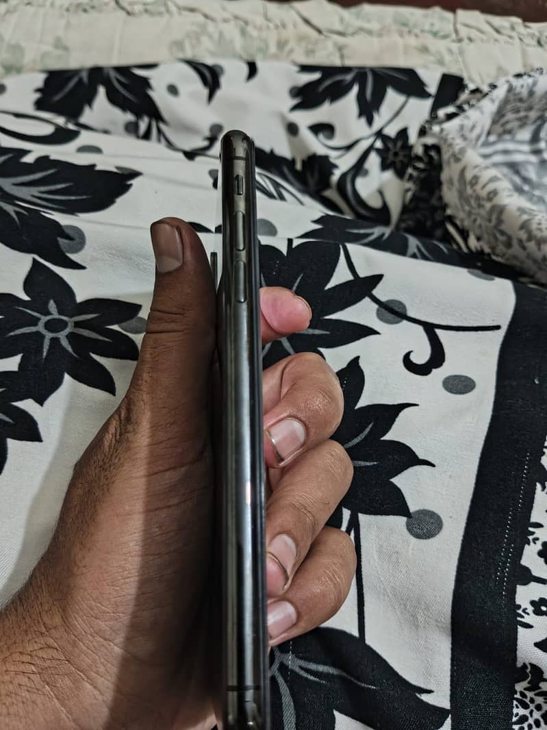 Apple iPhone X 1