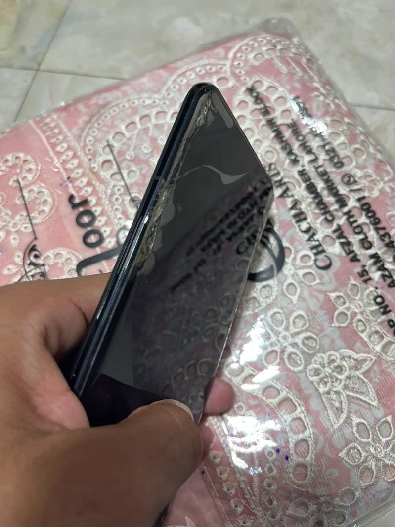 One Plus 9 Pro 6