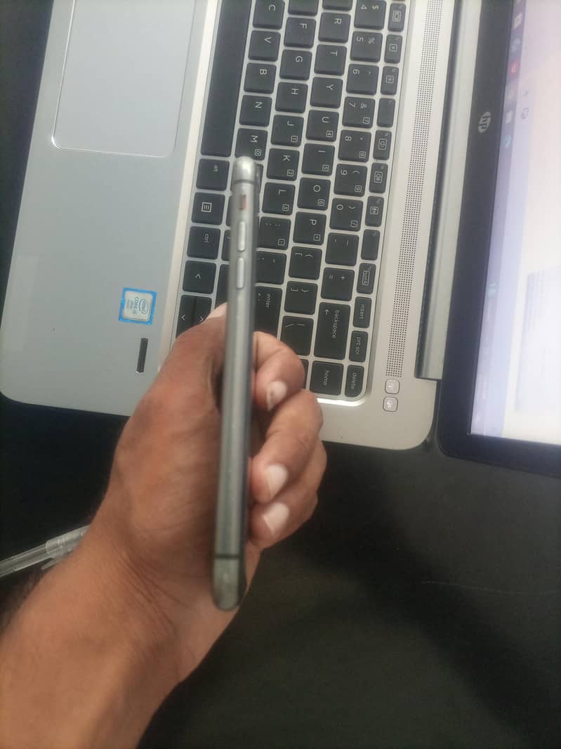 Apple iPhone 11 3