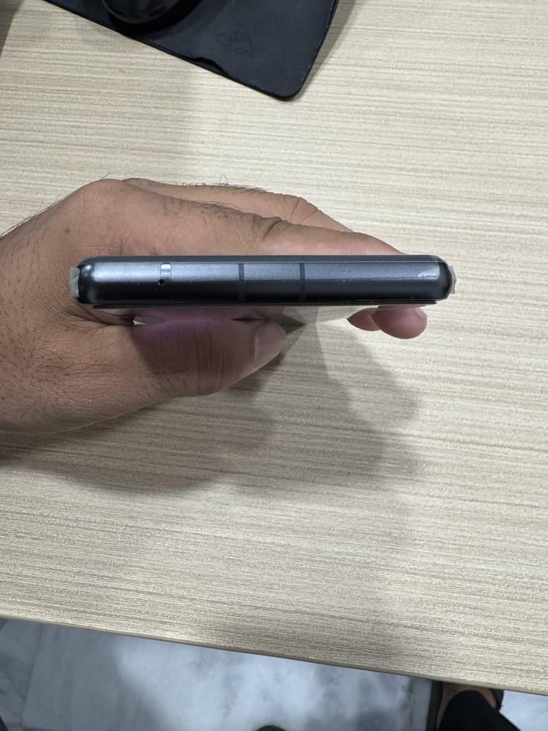 Google Pixel 7a 5