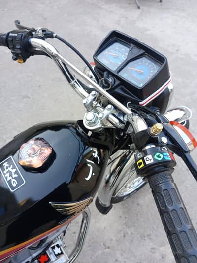honda 125 CG WhatsApp 03248193476