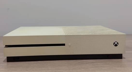Original Xbox One S 1TB Console in Excellent Condition