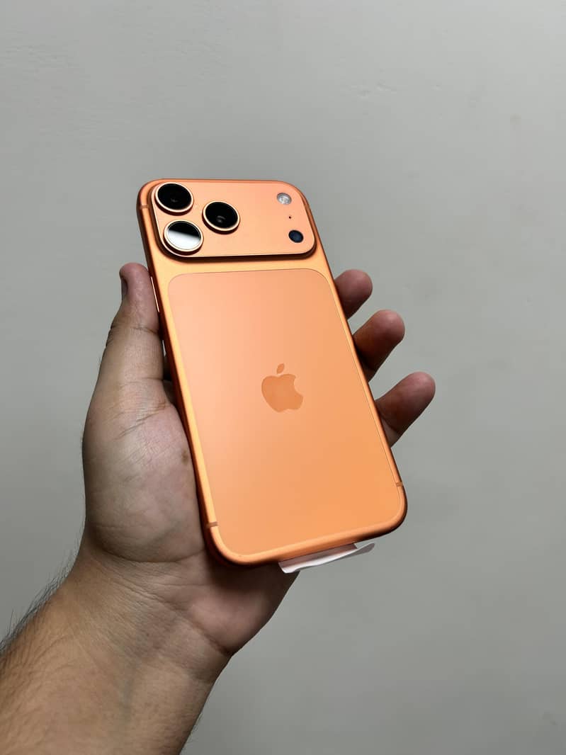 iPhone 17 Pro Max 3