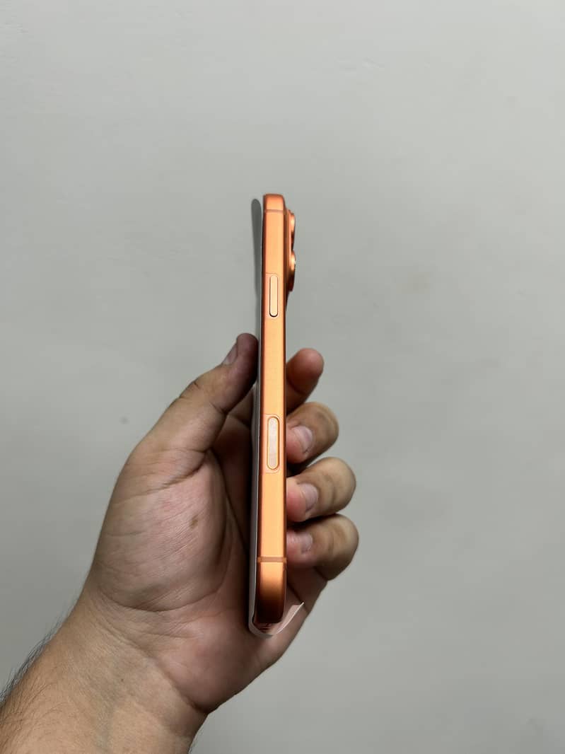 iPhone 17 Pro Max 5