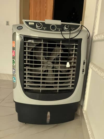 Powerful Room Air Cooler in Excellent Condition - Low Electricity Con