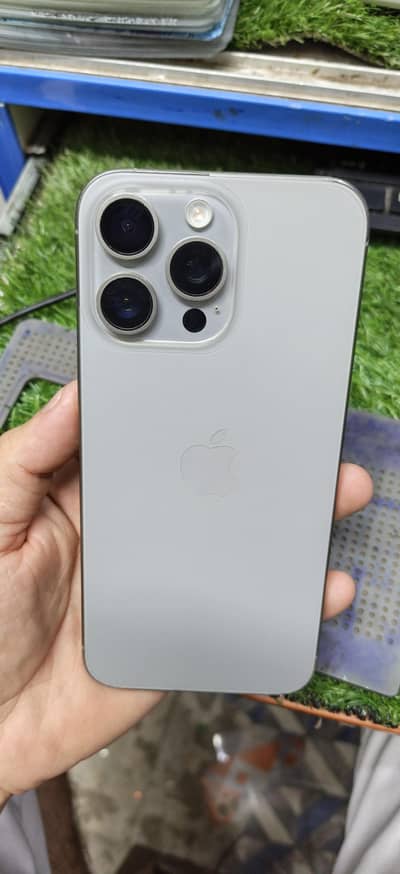 Apple iPhone 15 Pro Max halt 84 256gb factory screen pr nishan hi