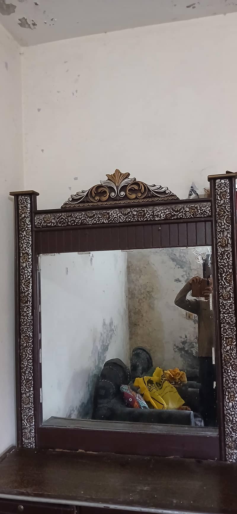 Dressing table 1