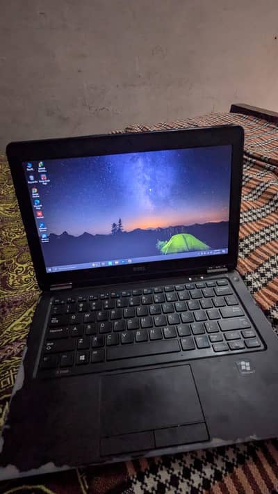 Dell E7250 ,core i7-5th gen 8/128 SSD