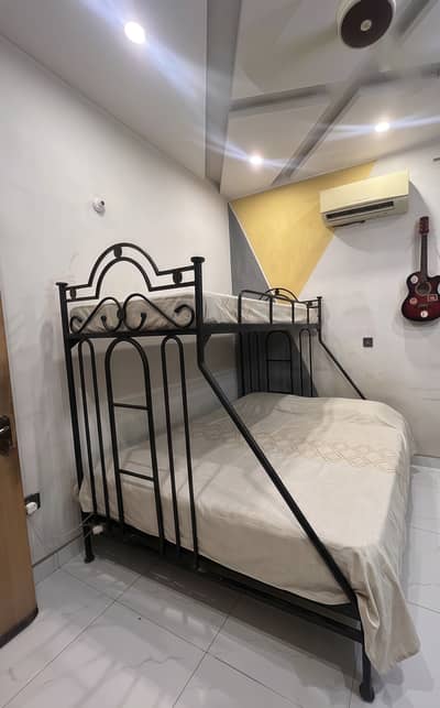 Heavy duty Metal bunk bed 03068866606 Double / king size + single top