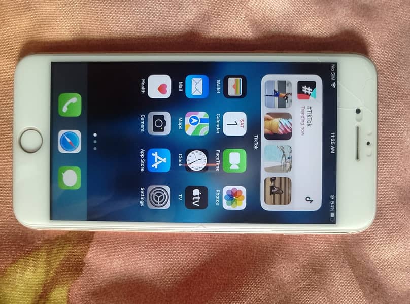 Apple iPhone 8 Plus 3