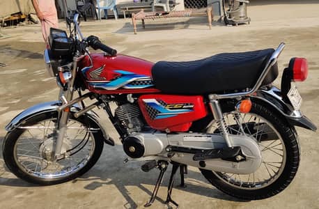 Honda 125 AVAILABLE FOR SALE