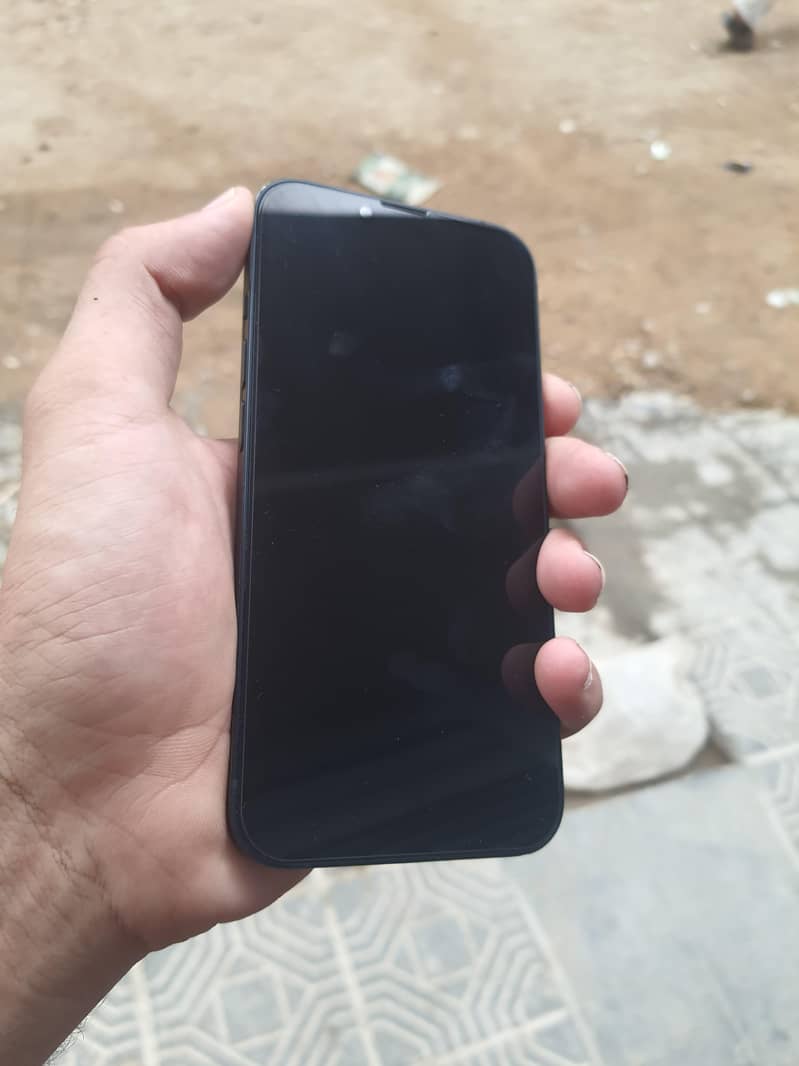 Apple iPhone 13 1