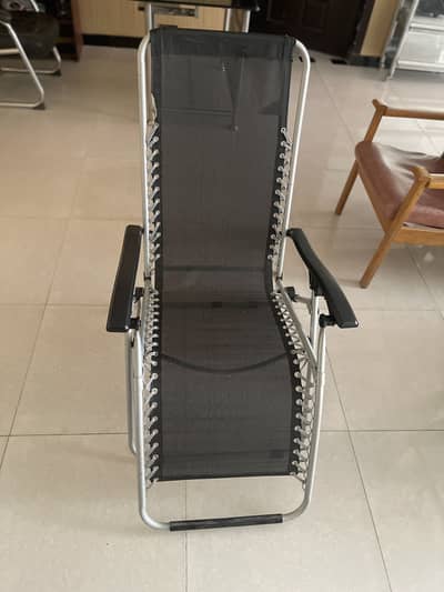 Reclining Zero Gravity Chair