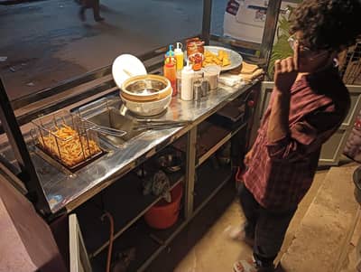 fries stall sara saman A to Z double fryer . 2 fryer ki jali aur plates