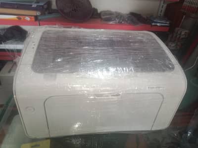 HP m402