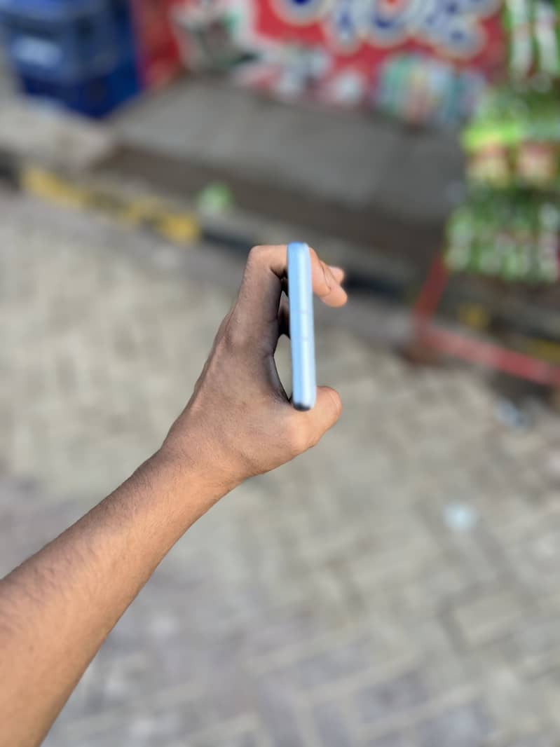 Google Pixel 7a 4