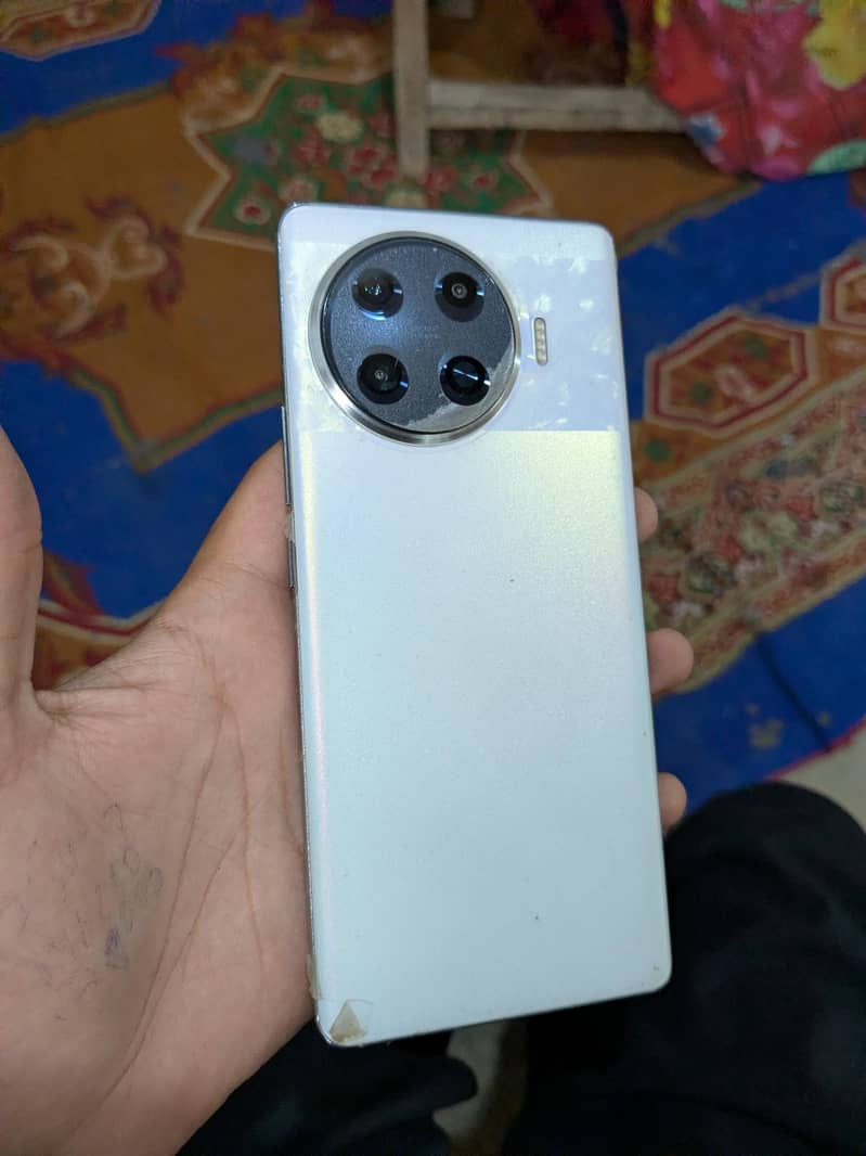Tecno Spark 20 Pro Plus 4