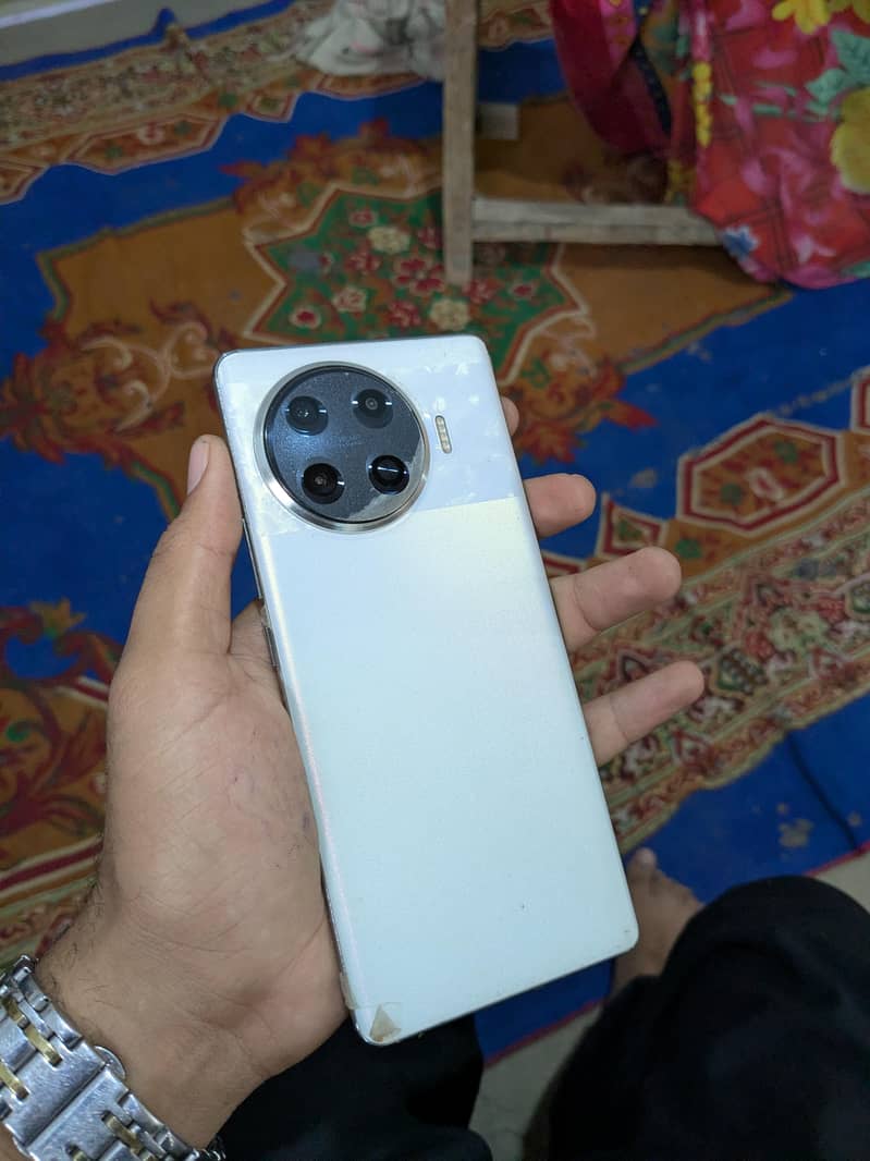 Tecno Spark 20 Pro Plus 5
