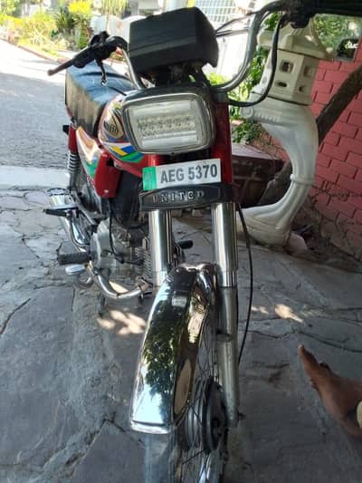 United 70 bike red colour and  original material proper file bike tars