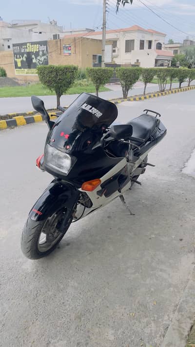Kawasaki zx10 tomcat