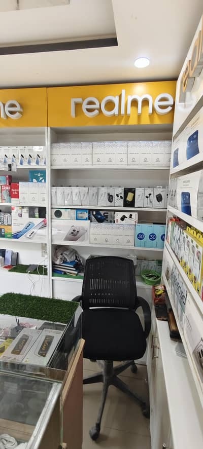 Realme 1piece counter 3piece almari for sale