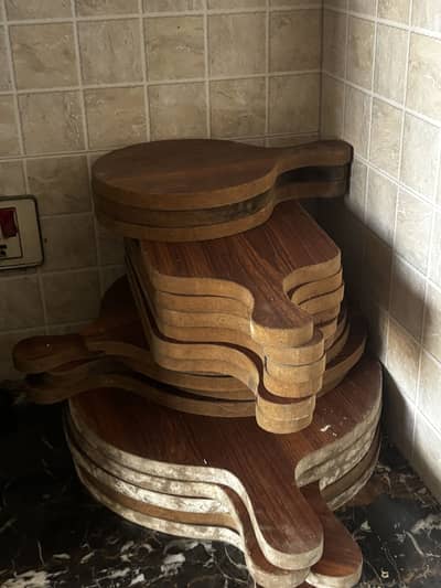 Resteraunt pizza serving trays in wood