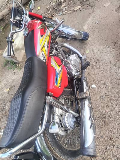 Honda 125 model 24/25 new condition sale far upgrad modle