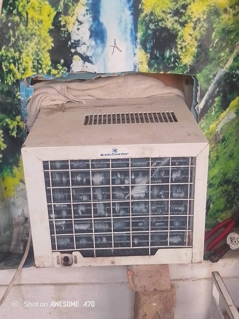 window AC 2
